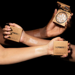 Empowered Face Gloss Highlighting Dew